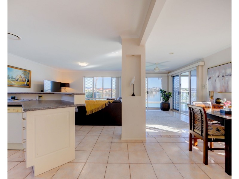 7 Notre Dame Court, Varsity Lakes QLD 4227