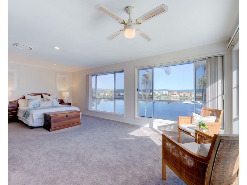 7 Notre Dame Court, Varsity Lakes QLD 4227