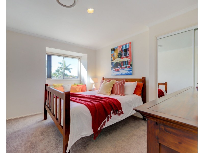 7 Notre Dame Court, Varsity Lakes QLD 4227