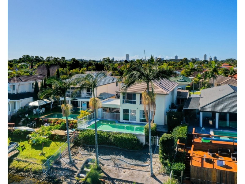 7 Notre Dame Court, Varsity Lakes QLD 4227