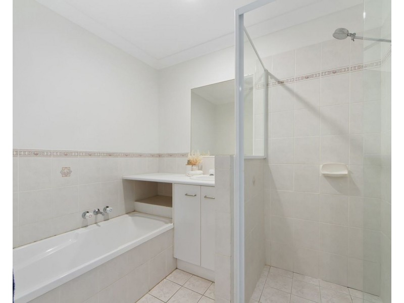 2/503 Pine Ridge Road, Biggera Waters QLD 4216