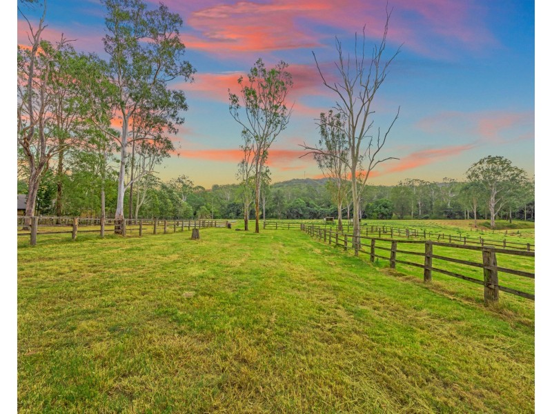 192-200 Boomerang Road, Tamborine QLD 4270