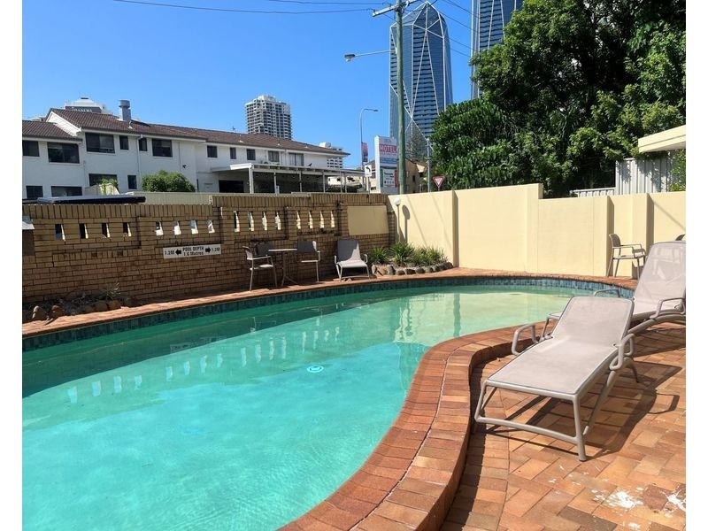 2/6 Genoa Street, Surfers Paradise QLD 4217