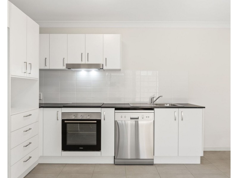 2/81 Second Ave, Marsden QLD 4132