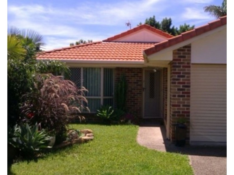 2/4 Woollahra Court, Varsity Lakes QLD 4227