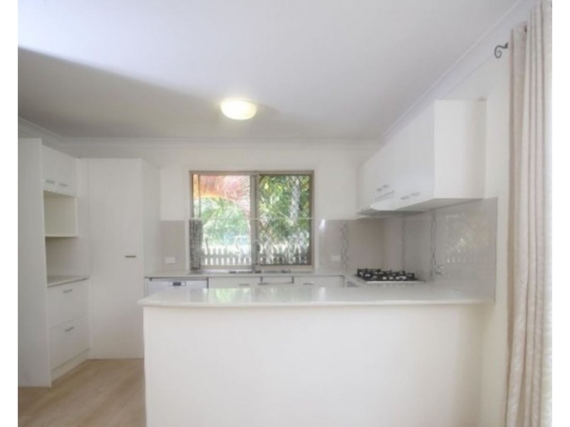 2/4 Woollahra Court, Varsity Lakes QLD 4227