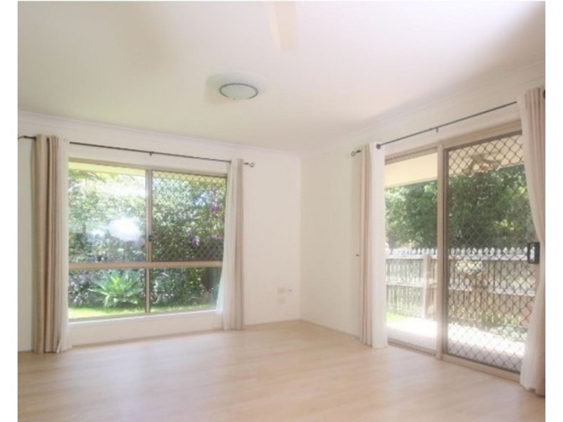 2/4 Woollahra Court, Varsity Lakes QLD 4227