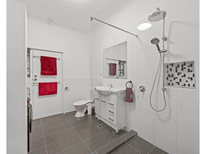 15 Eileen Avenue, Southport QLD 4215