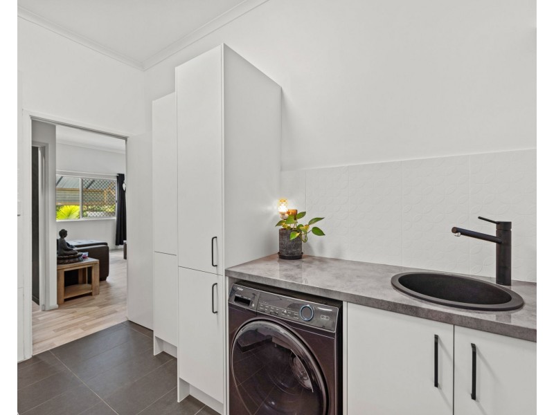 15 Eileen Avenue, Southport QLD 4215