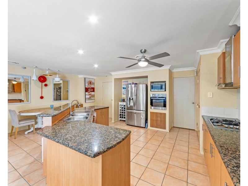 36 Dellwood Circuit, Molendinar QLD 4214
