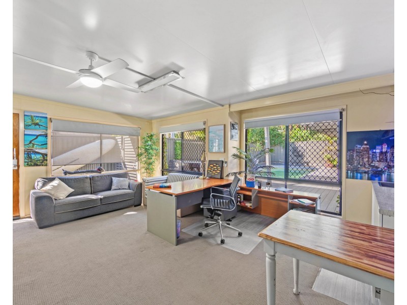 36 Dellwood Circuit, Molendinar QLD 4214