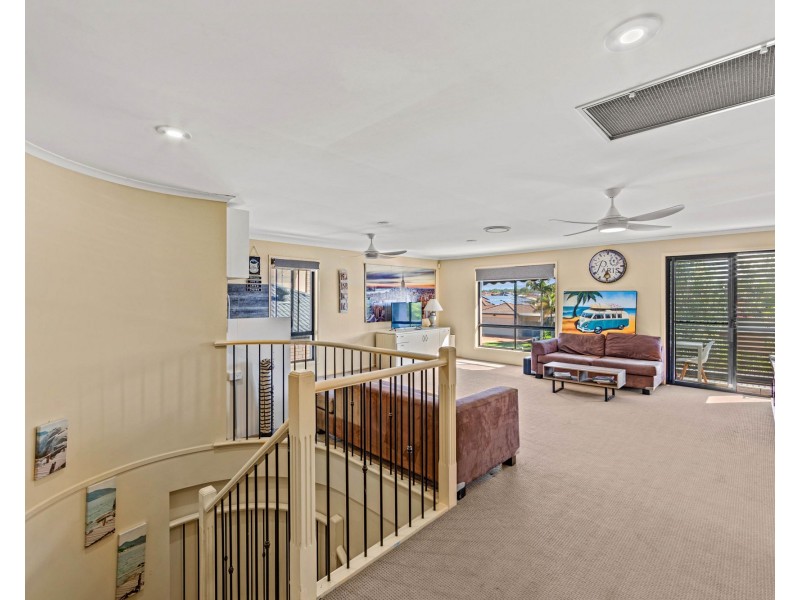 36 Dellwood Circuit, Molendinar QLD 4214