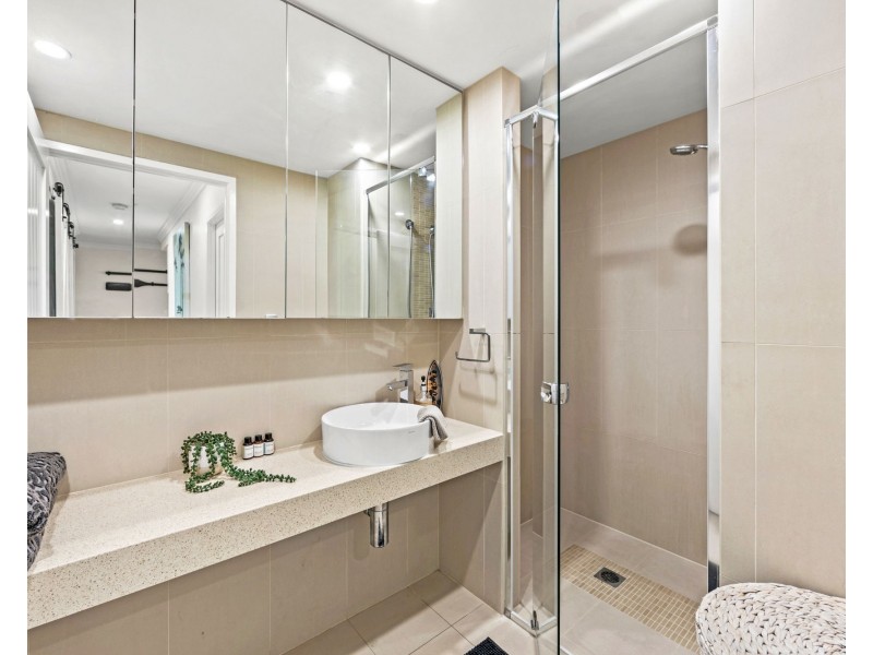 46/53 Darrambal Street, Surfers Paradise QLD 4217