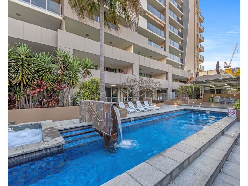 46/53 Darrambal Street, Surfers Paradise QLD 4217
