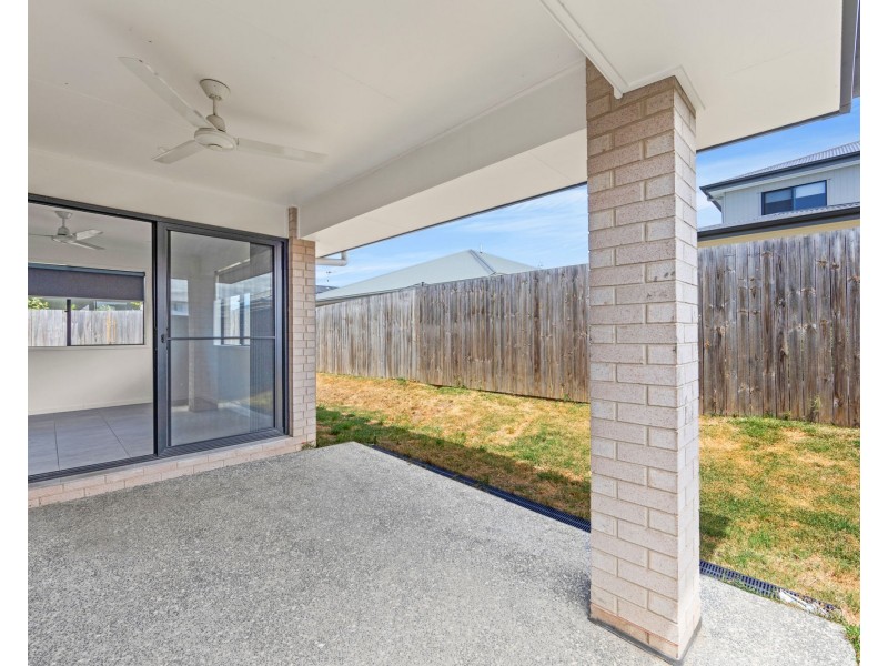 123 Fairbourne Terrace, Pimpama QLD 4209