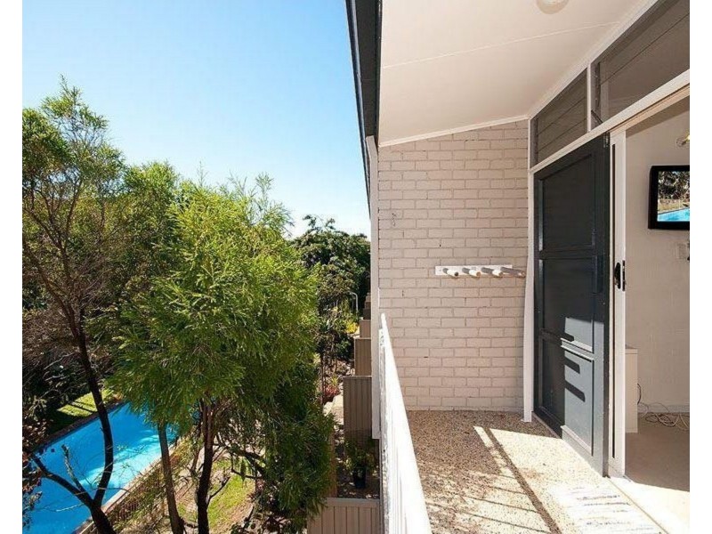 4/2309 Gold Coast Highway, Mermaid Beach QLD 4218