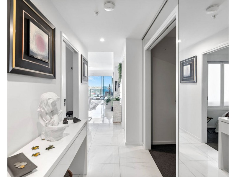 31108/5 Harbour Side Court, Biggera Waters QLD 4216