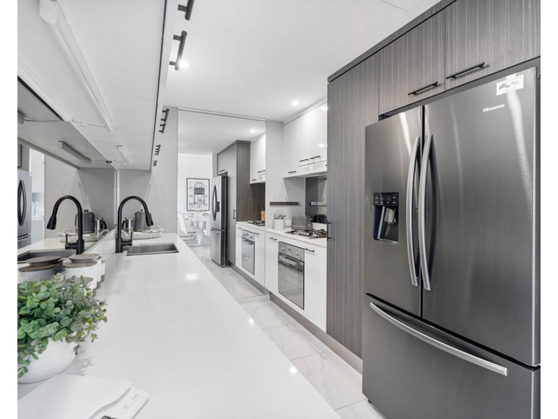 31108/5 Harbour Side Court, Biggera Waters QLD 4216