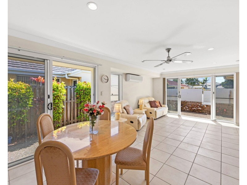 9/11 Eden Court, Nerang QLD 4211