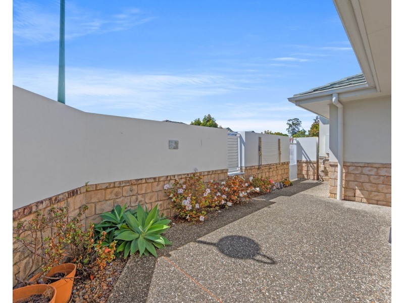 9/11 Eden Court, Nerang QLD 4211