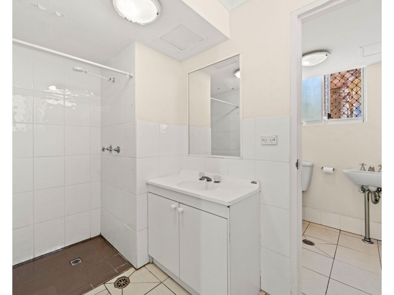 1/3303 Surfers Paradise Boulevard, Surfers Paradise QLD 4217