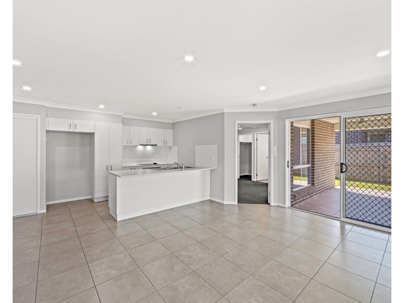 22A Pinelands Street, Loganlea QLD 4131