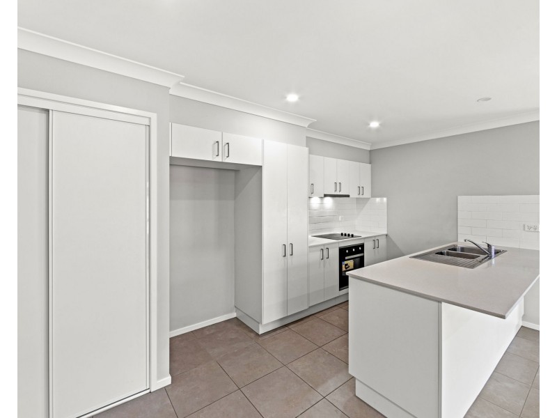 22A Pinelands Street, Loganlea QLD 4131