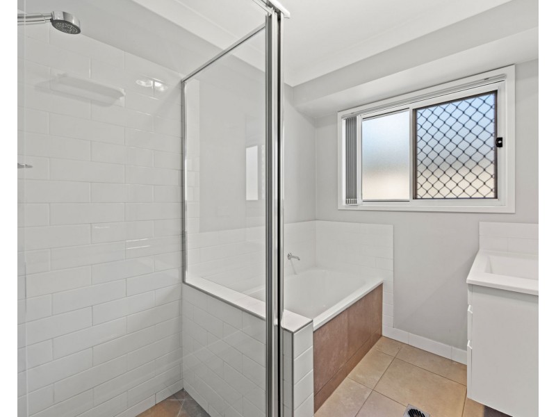 22A Pinelands Street, Loganlea QLD 4131