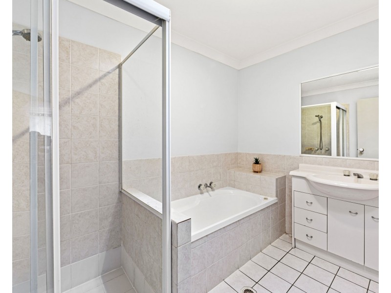 33/1 Hervey Street, Pacific Pines QLD 4211