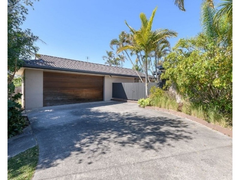 4 Baxter Court, Arundel QLD 4214