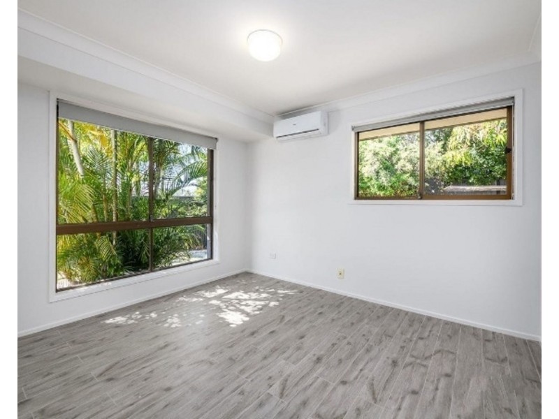 4 Baxter Court, Arundel QLD 4214