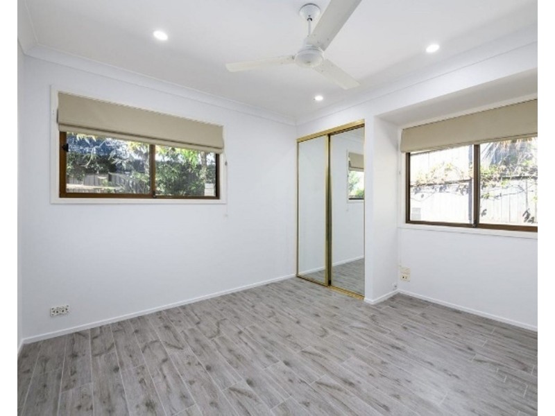 4 Baxter Court, Arundel QLD 4214