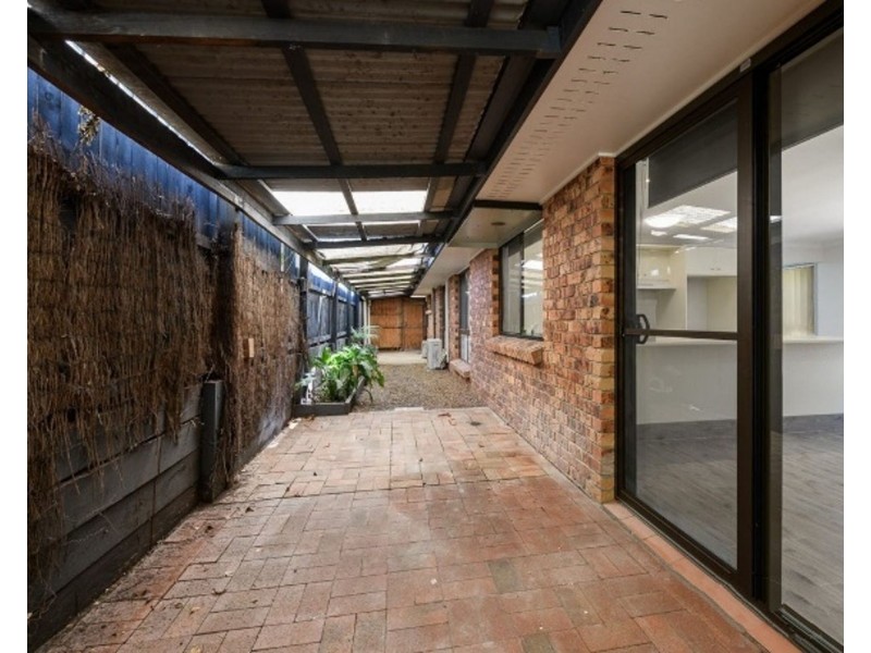 4 Baxter Court, Arundel QLD 4214