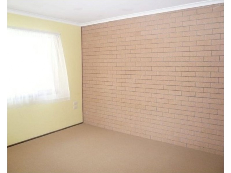 2/55 Albion Avenue, Miami QLD 4220