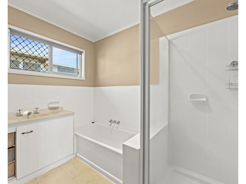 2 Paradise Street, Nerang QLD 4211