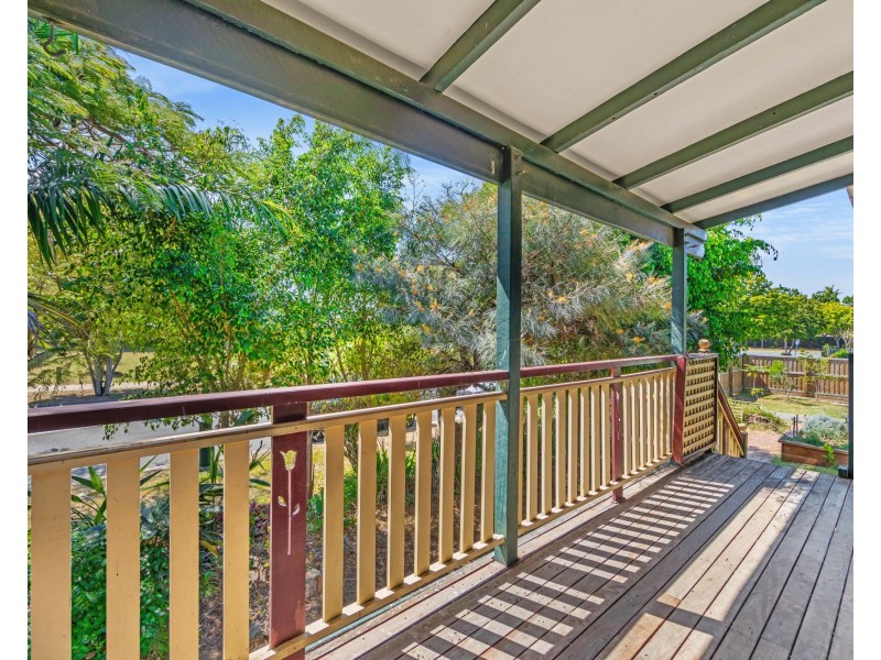 2 Paradise Street, Nerang QLD 4211