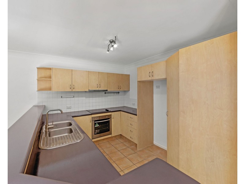 3/59 Eugaree Street, Southport QLD 4215