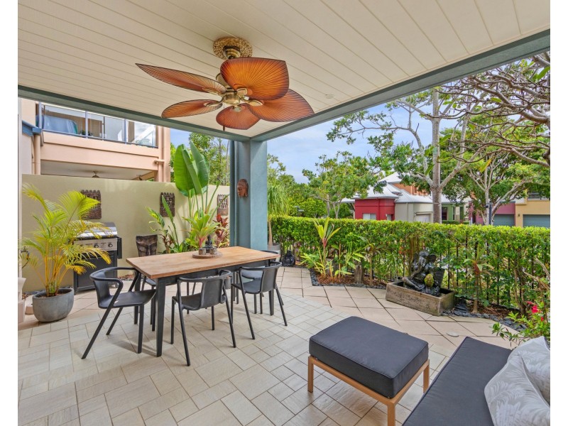 3102 The Boulevard, Carrara QLD 4211
