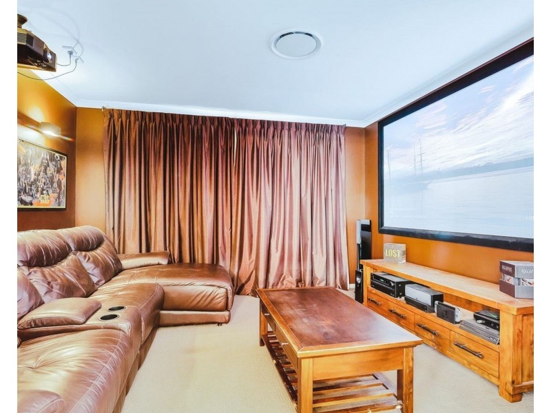 8 Dorretti Circuit, Upper Coomera QLD 4209