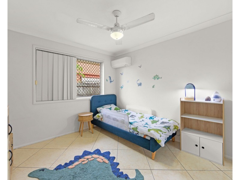 2/157 Whiting Street, Labrador QLD 4215