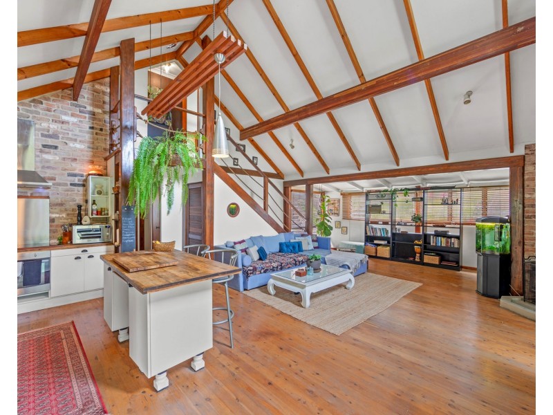 11 Bellona Court, Pacific Pines QLD 4211