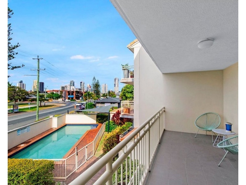 8/74-78 Thomas Drive, Chevron Island QLD 4217