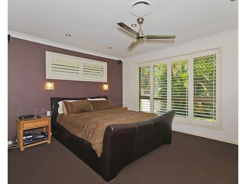 3 Rosemont Avenue, Broadbeach Waters QLD 4218