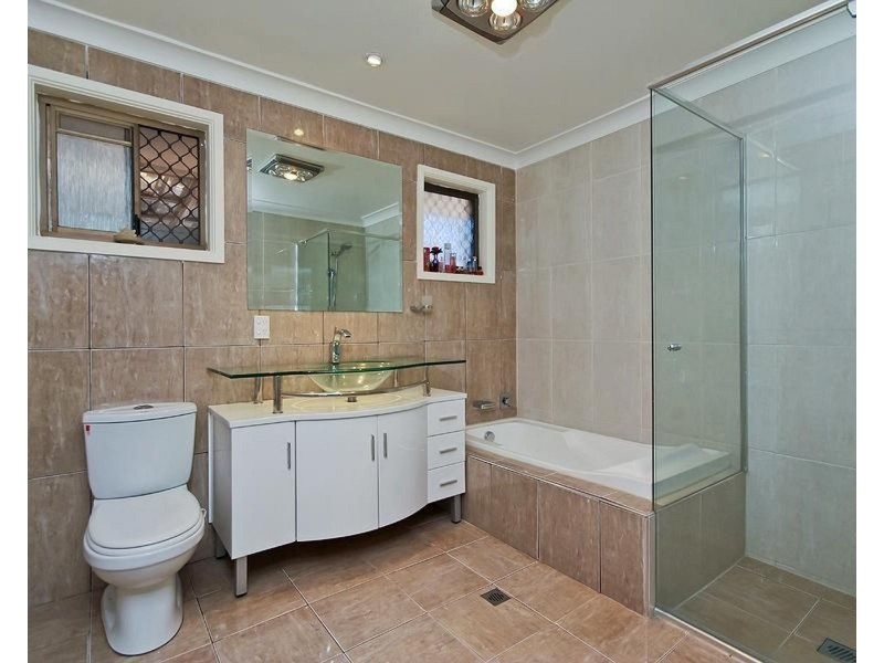 3 Rosemont Avenue, Broadbeach Waters QLD 4218