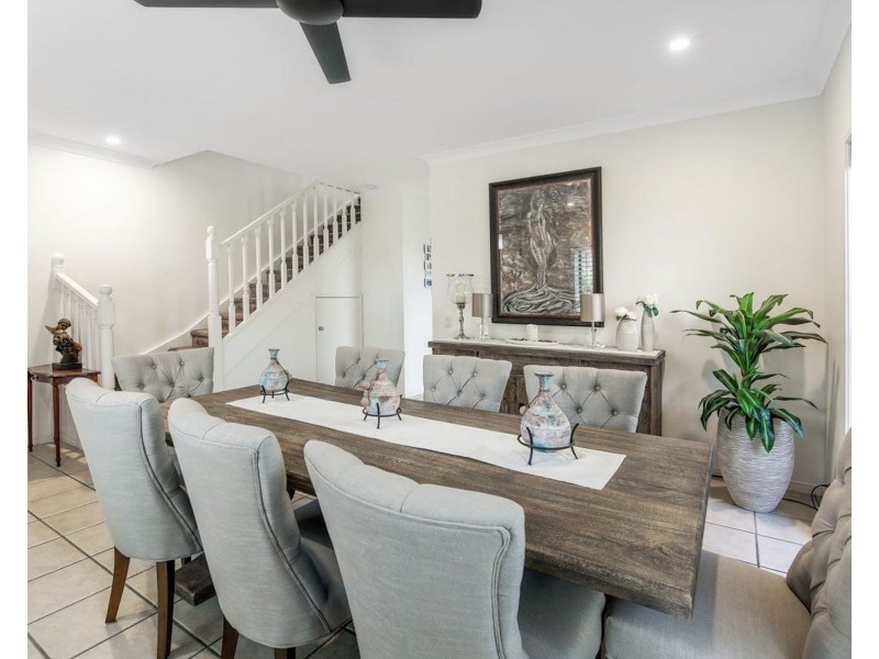 2/281 Bayview Street, Hollywell QLD 4216