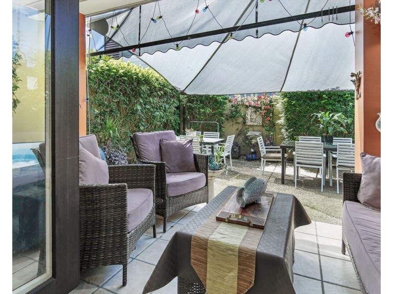 2/281 Bayview Street, Hollywell QLD 4216