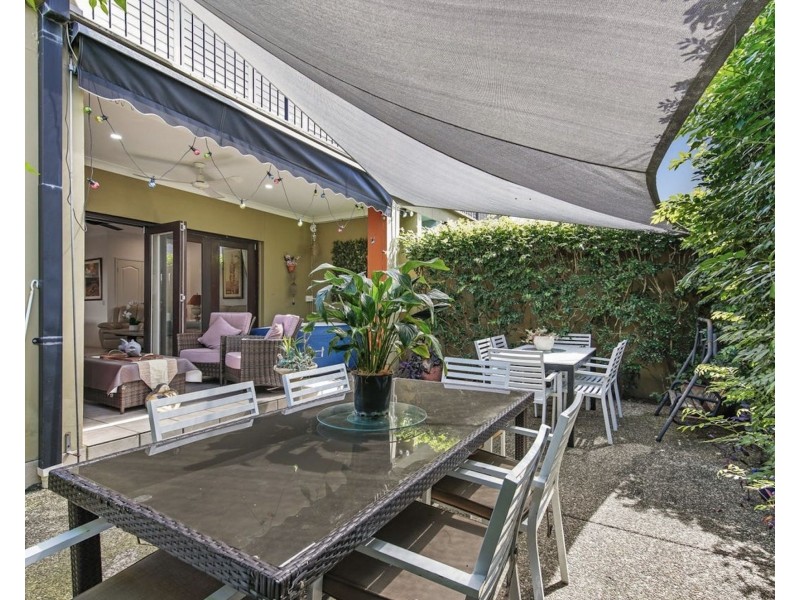 2/281 Bayview Street, Hollywell QLD 4216