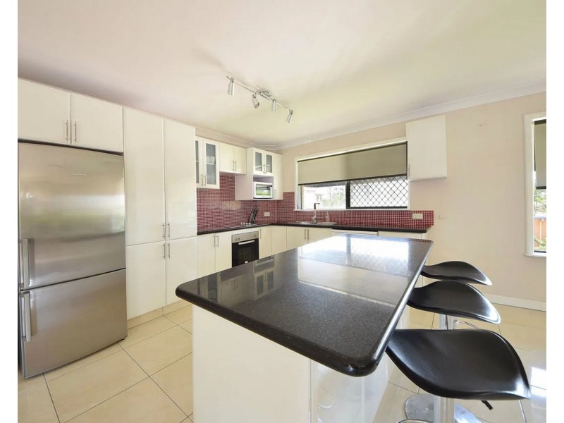 7/13 Surf Parade, Broadbeach QLD 4218