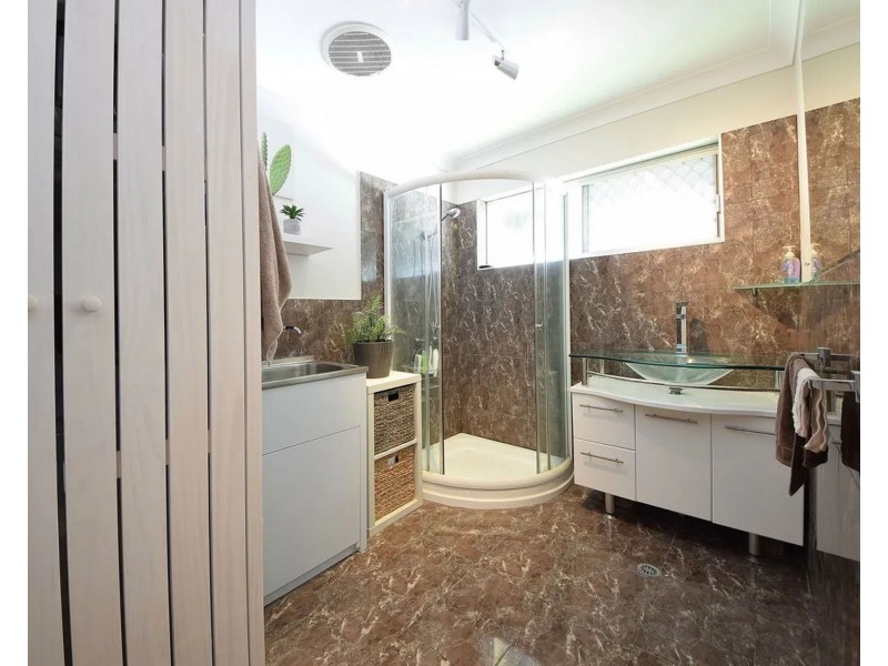 7/13 Surf Parade, Broadbeach QLD 4218