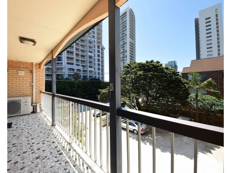 7/13 Surf Parade, Broadbeach QLD 4218